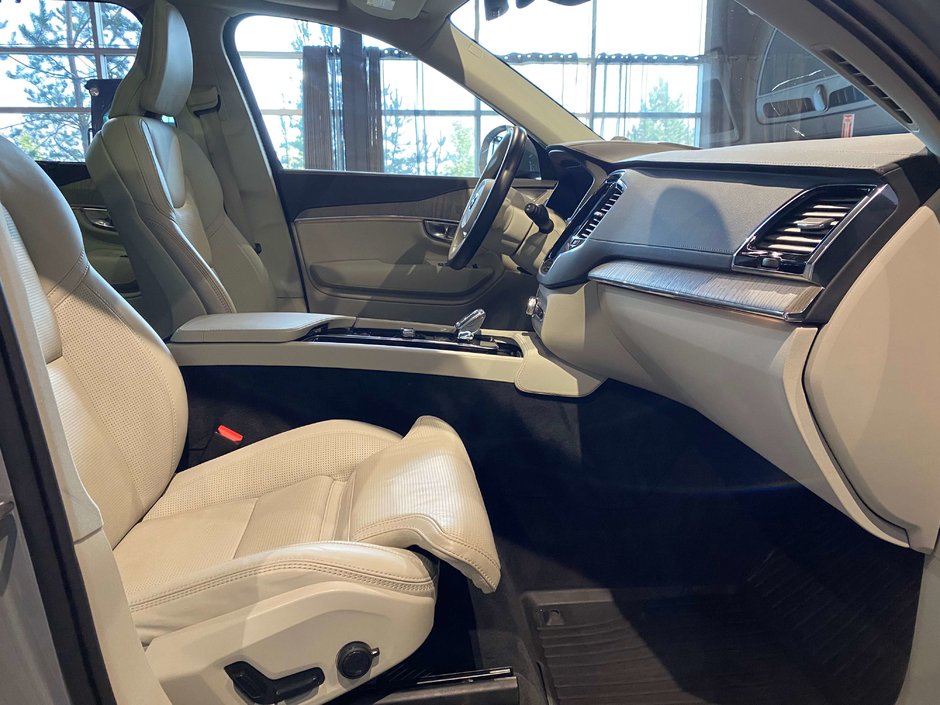 2025 Volvo XC90 Plug-In Hybrid T8 AWD Ultra Bright Theme 7-Seater-21