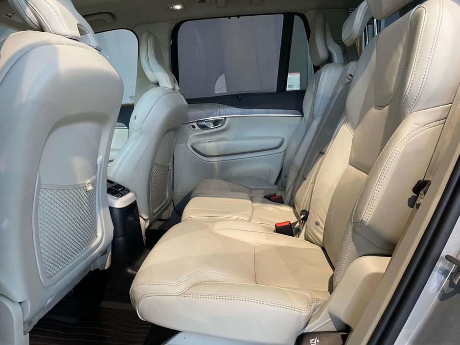 2025 Volvo XC90 Plug-In Hybrid T8 AWD Ultra Bright Theme 7-Seater-17
