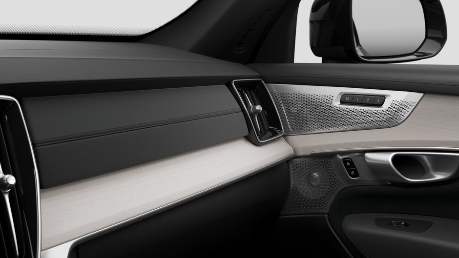 2026 Volvo XC90 Plug-In Hybrid Ultra Dark Theme-8