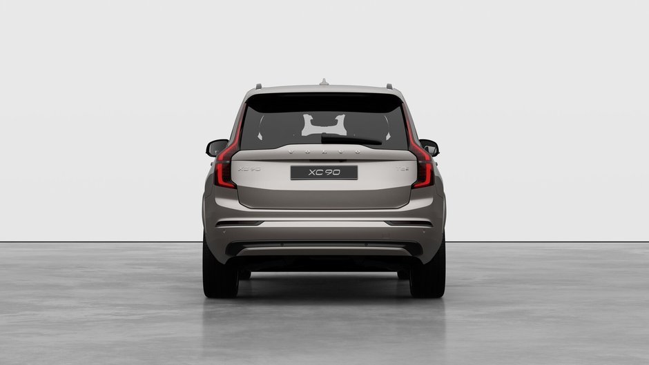 2026 Volvo XC90 Plug-In Hybrid Plus Dark Theme-5