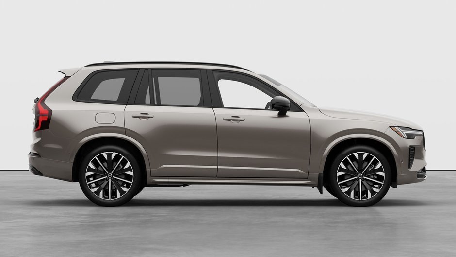 2026 Volvo XC90 Plug-in hybrid Ultra 7-Seater (Dark Theme)-6
