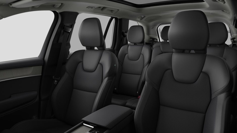 2027 Volvo XC90 Plug-in hybrid Ultra 7-Seater (Dark Theme)-11