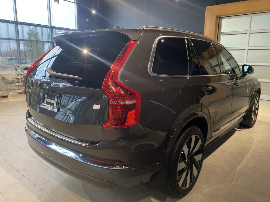 2024 Volvo XC90 Recharge T8 eAWD PHEV Ultimate Bright Theme 7-Seater-4