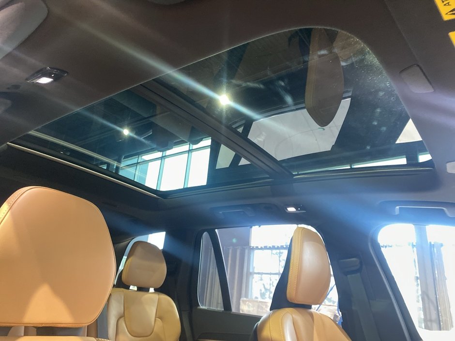 2024 Volvo XC90 Recharge T8 eAWD PHEV Ultimate Bright Theme 7-Seater-26