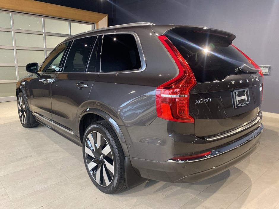 2024 Volvo XC90 Recharge T8 eAWD PHEV Ultimate Bright Theme 7-Seater-2