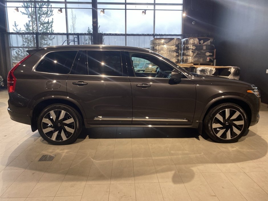 2024 Volvo XC90 Recharge T8 eAWD PHEV Ultimate Bright Theme 7-Seater-5