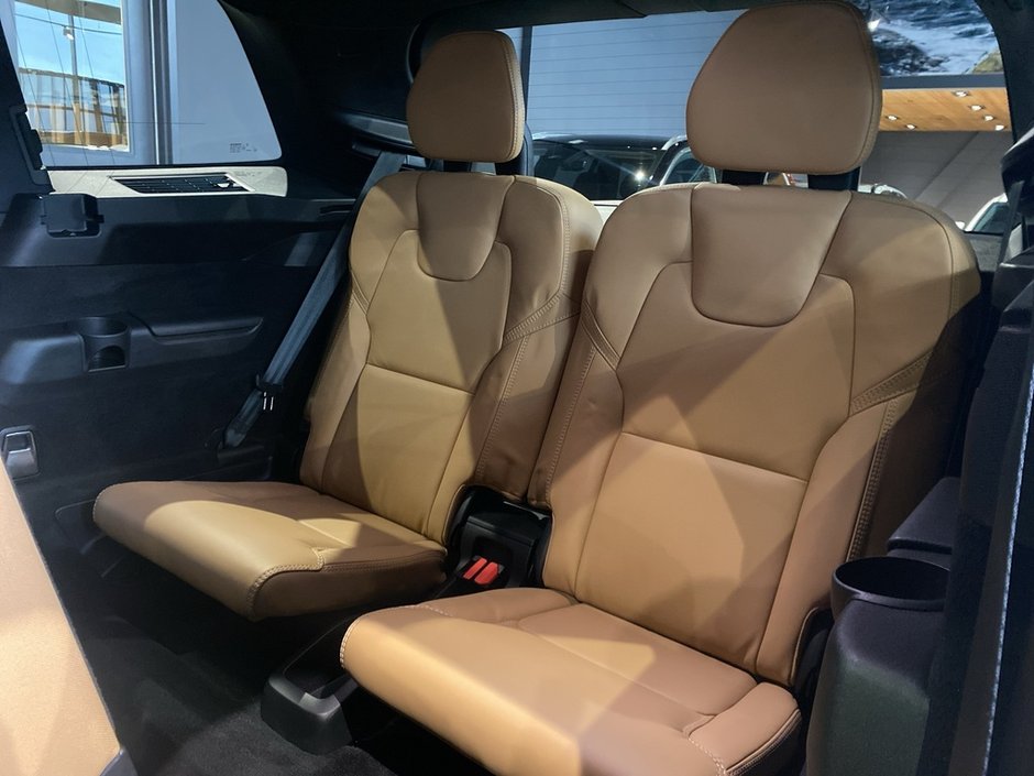 2024 Volvo XC90 Recharge T8 eAWD PHEV Ultimate Bright Theme 7-Seater-19