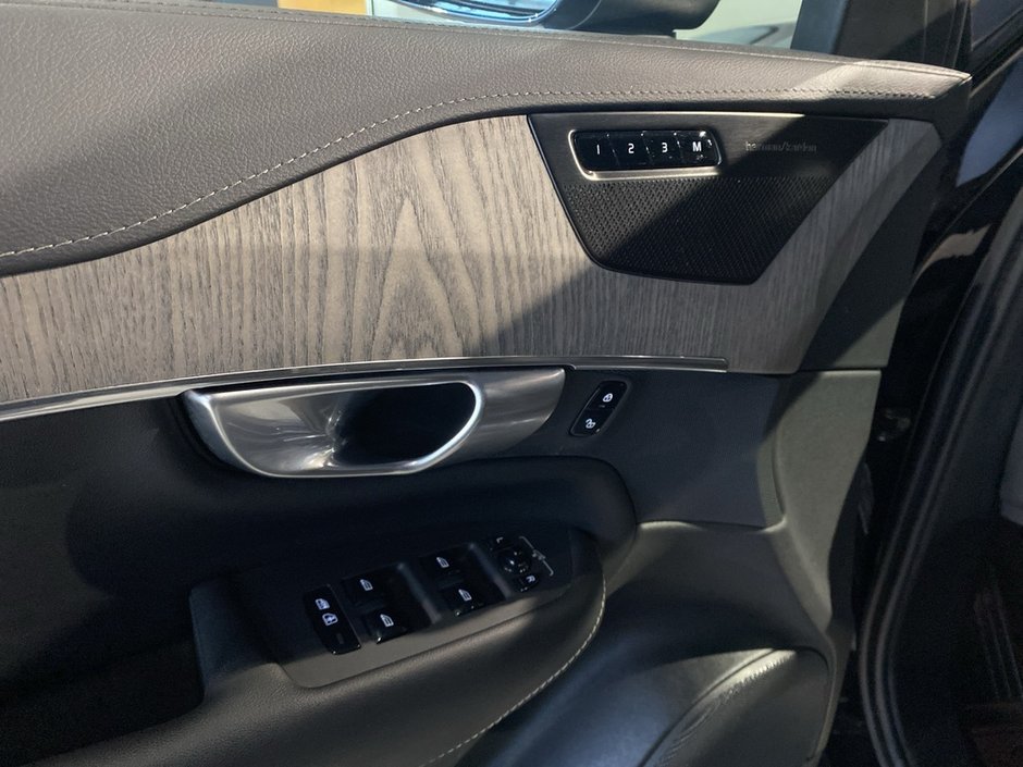 2024 Volvo XC90 Recharge T8 eAWD PHEV Ultimate Bright Theme 7-Seater-11