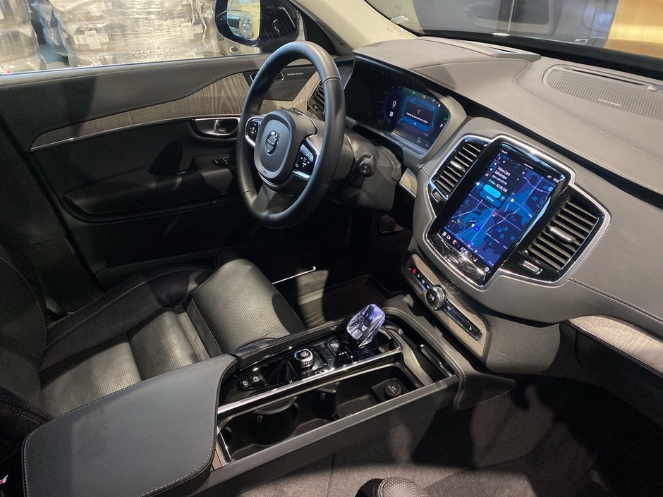 2024 Volvo XC90 Recharge T8 eAWD PHEV Ultimate Bright Theme 7-Seater-23