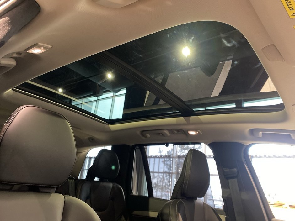 2024 Volvo XC90 Recharge T8 eAWD PHEV Ultimate Bright Theme 7-Seater-24