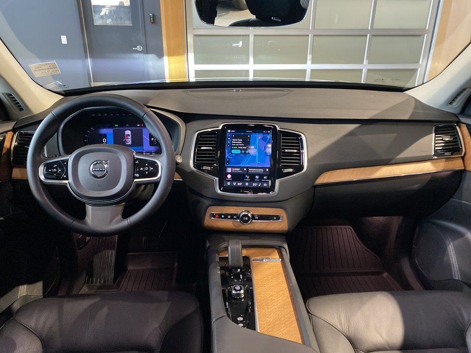 2024 Volvo XC90 Recharge T8 eAWD PHEV Plus Bright Theme 7-Seater-9