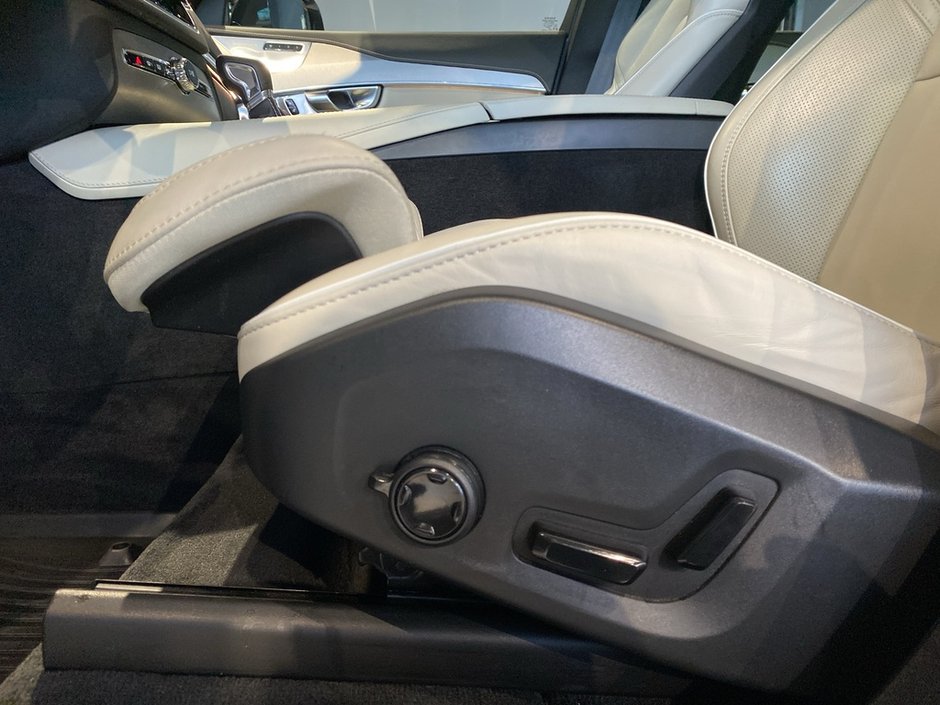 2022 Volvo XC90 T6 AWD R-Design 7 Seater-13