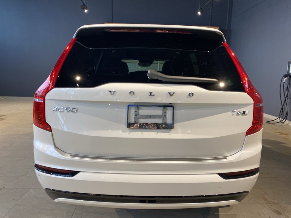 2022 Volvo XC90 T6 AWD R-Design 7 Seater-3