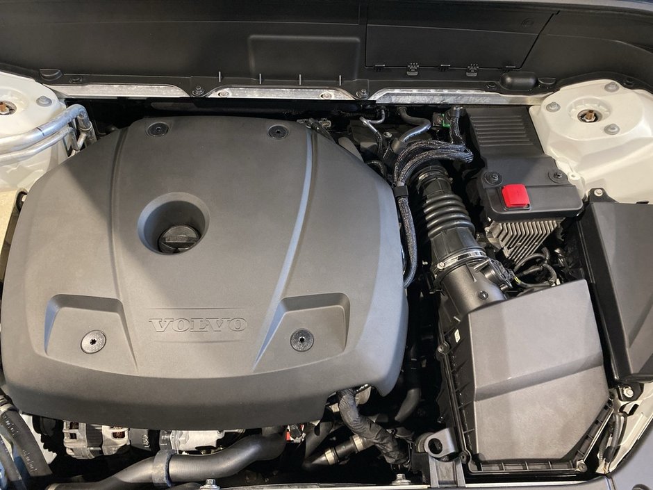 2022 Volvo XC90 T6 AWD R-Design 7 Seater-28