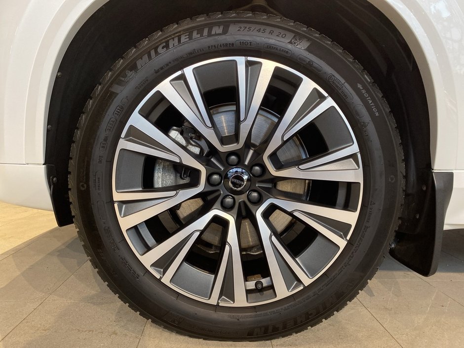 2022 Volvo XC90 T6 AWD R-Design 7 Seater-8
