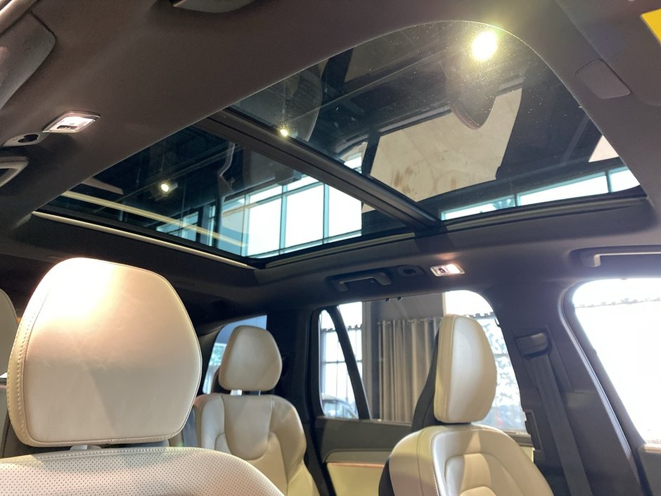 2022 Volvo XC90 T6 AWD R-Design 7 Seater-27
