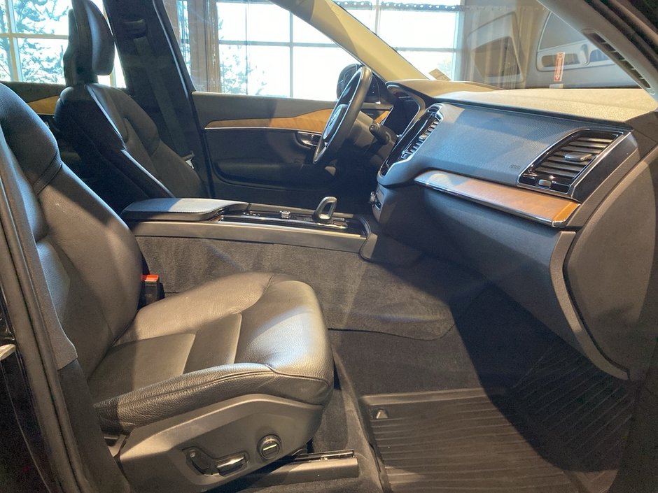 2022 Volvo XC90 Recharge Inscription Expression-22