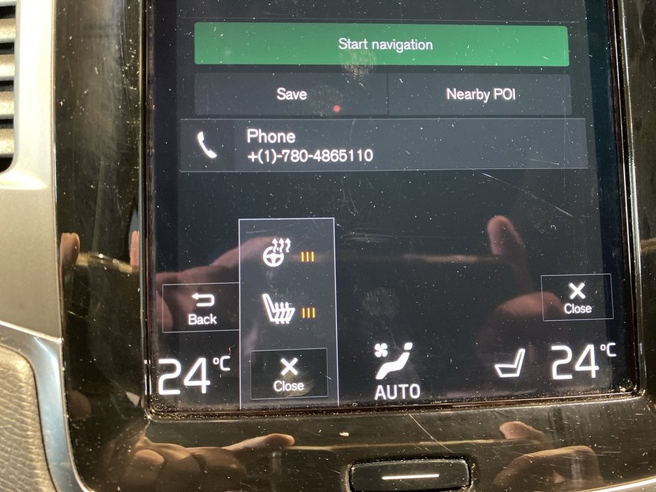 2022 Volvo XC90 T6 AWD Momentum (7-Seat)-14