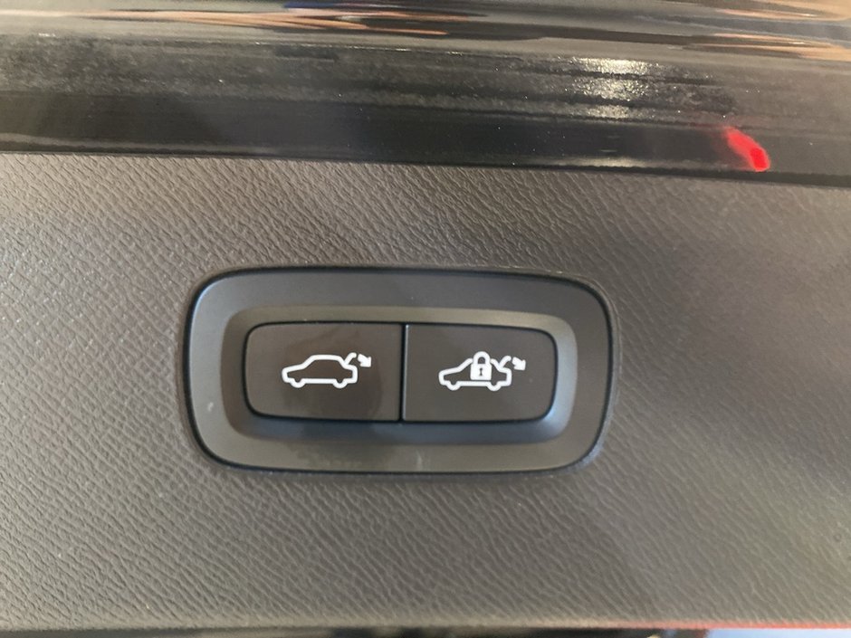 2022 Volvo XC90 Recharge Inscription Extended Range-23