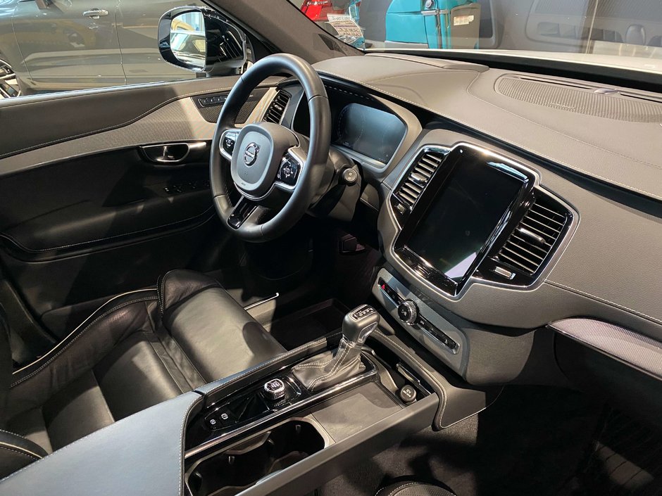 2022 Volvo XC90 T6 AWD R-Design 7 Seater-26