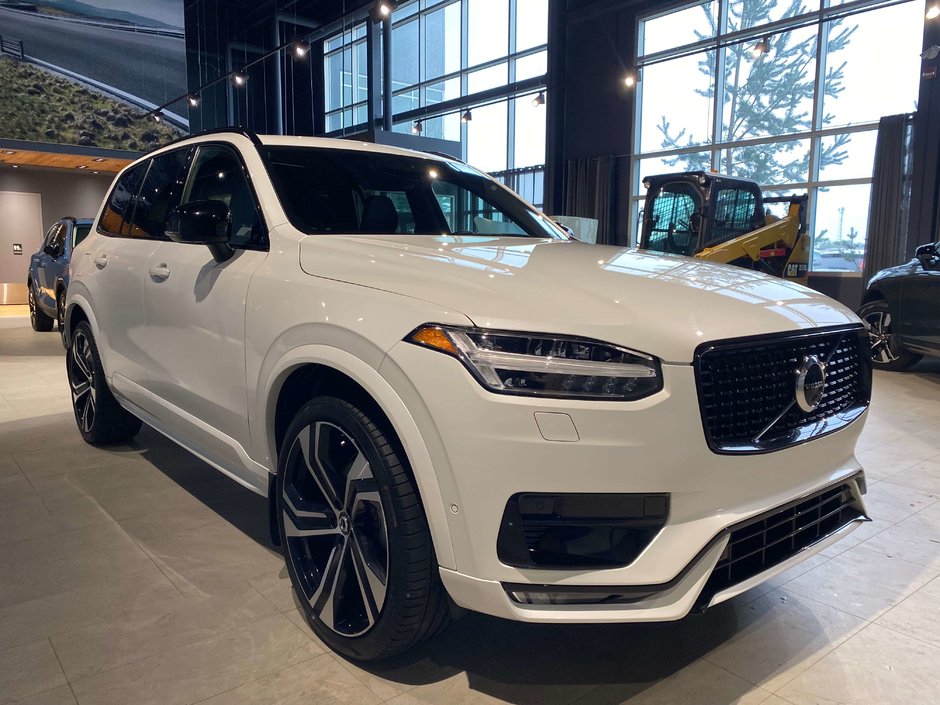 2022 Volvo XC90 T6 AWD R-Design 7 Seater-6