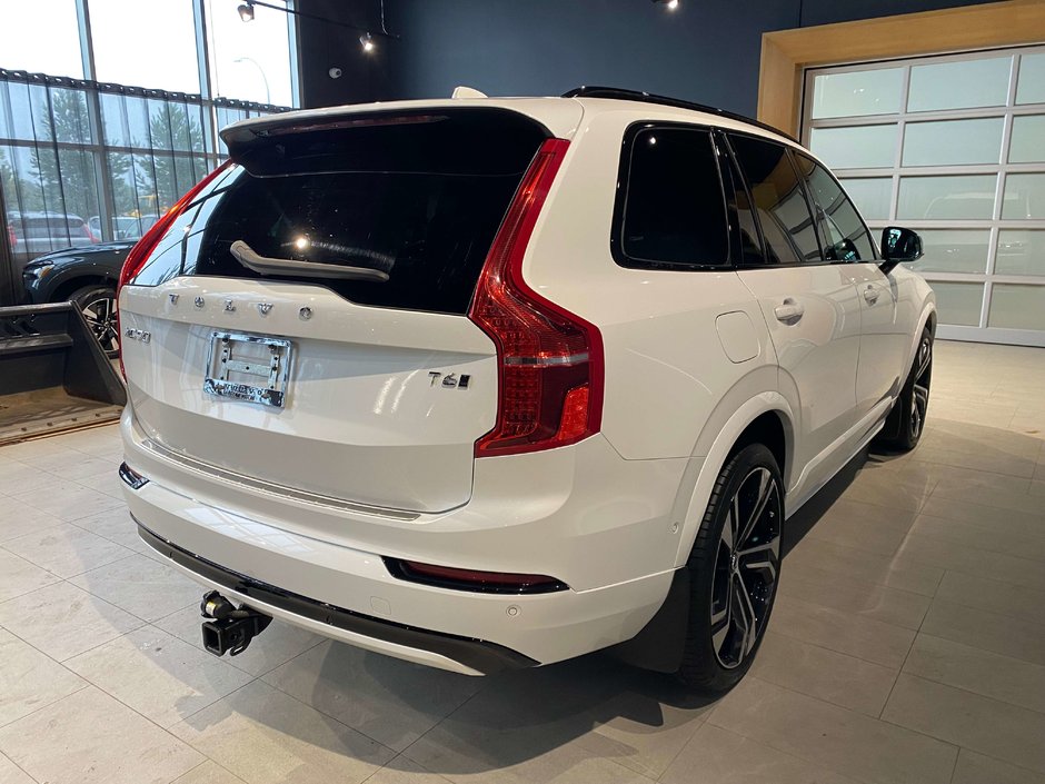2022 Volvo XC90 T6 AWD R-Design 7 Seater-4