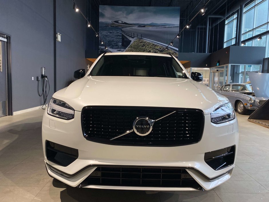 2022 Volvo XC90 T6 AWD R-Design 7 Seater-7