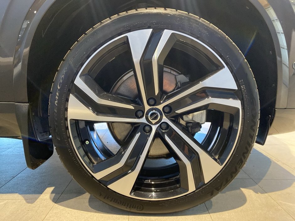 2023 Volvo XC90 B6 AWD Ultimate Dark-8