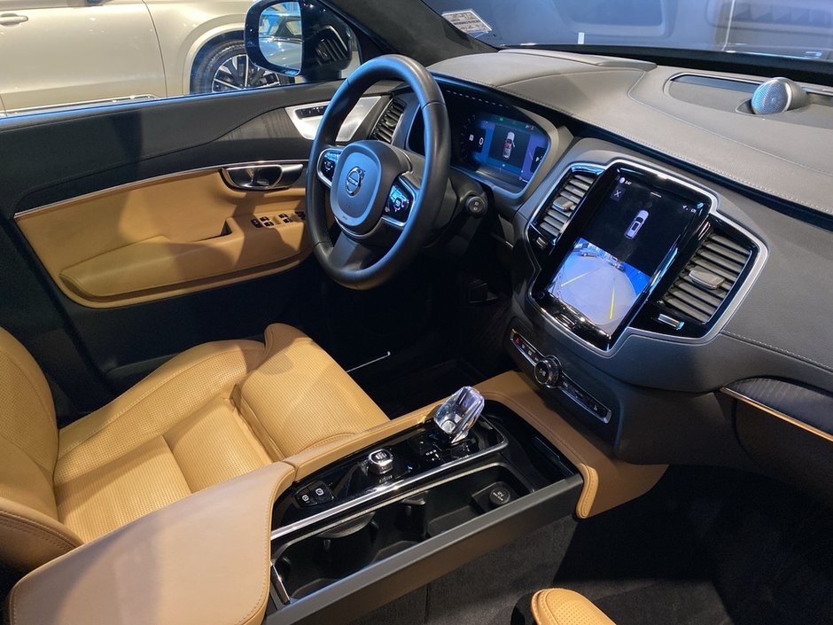 2023 Volvo XC90 B6 AWD Ultimate Dark-27