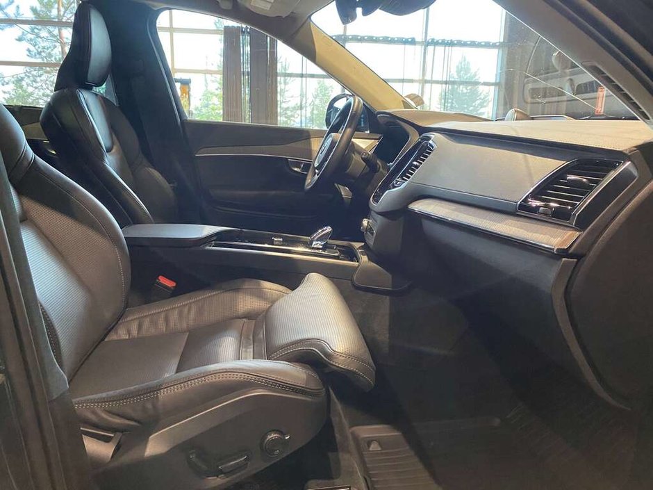 2023 Volvo XC90 B6 AWD Ultimate Bright-25