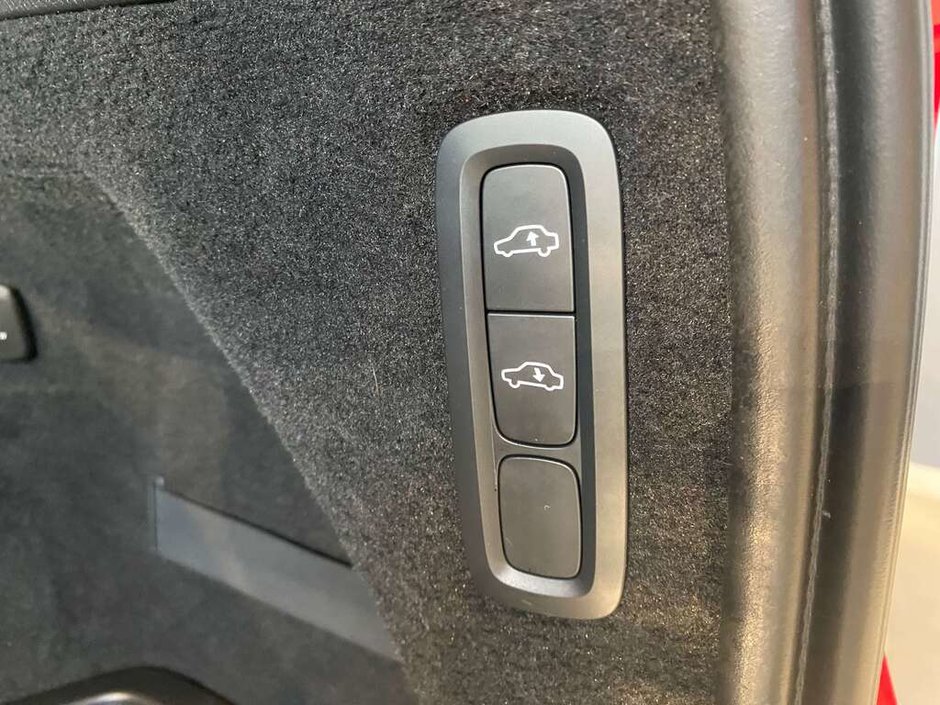 2023 Volvo XC90 B6 AWD Ultimate Bright-23