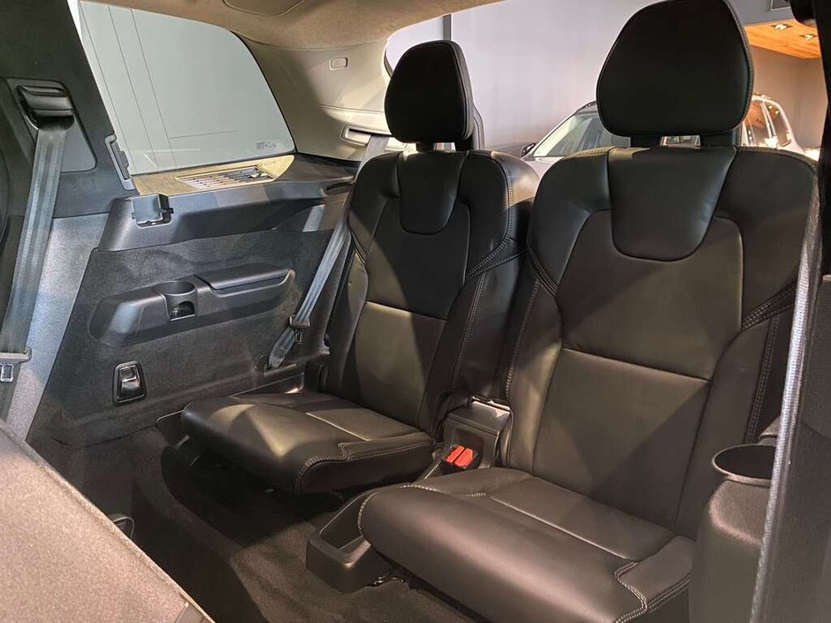 2023 Volvo XC90 B6 AWD Ultimate Bright-19