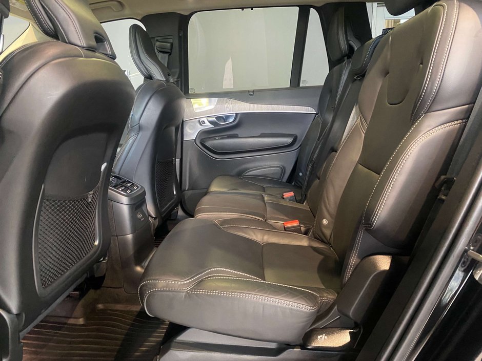 2023 Volvo XC90 Recharge Ultimate Dark-18