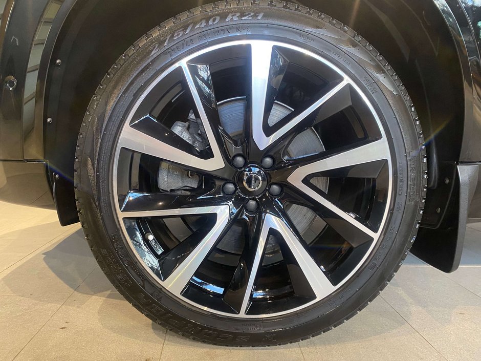 2023 Volvo XC90 Recharge Ultimate Dark-8
