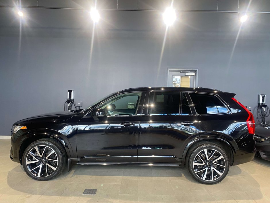 2023 Volvo XC90 Recharge Ultimate Dark-1