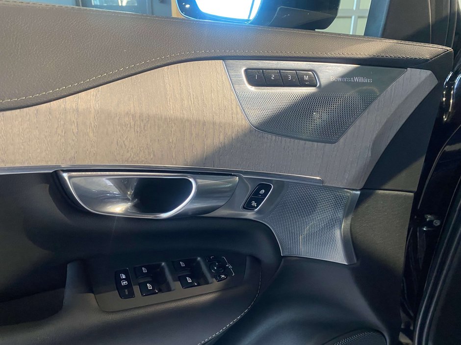 2023 Volvo XC90 Recharge Ultimate Dark-11