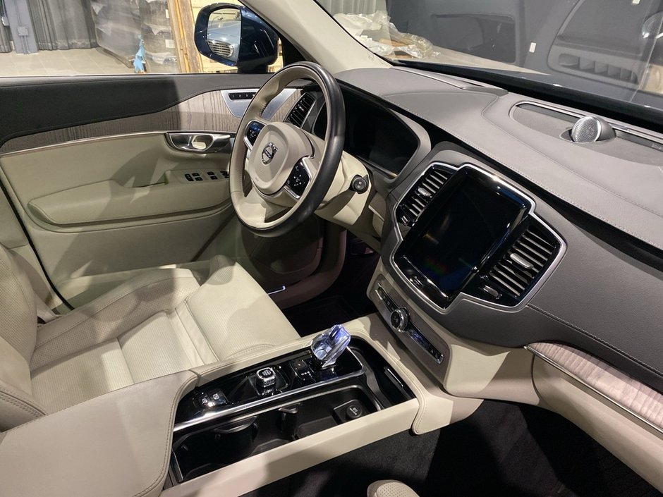 2024 Volvo XC90 B6 AWD Ultimate Bright Theme 7-Seater-26