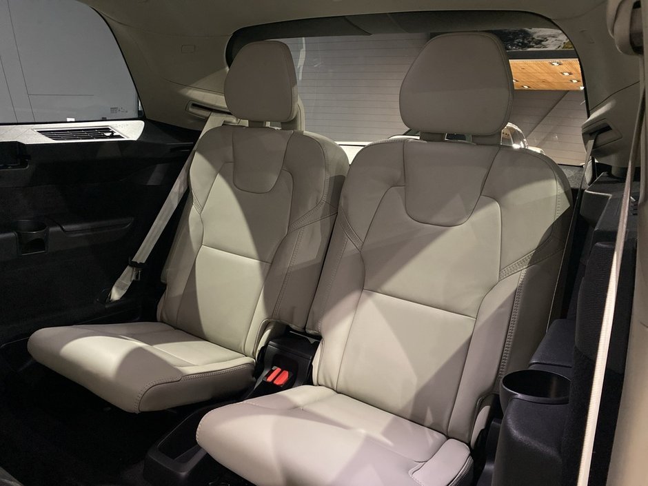 2024 Volvo XC90 B6 AWD Ultimate Bright Theme 7-Seater-20