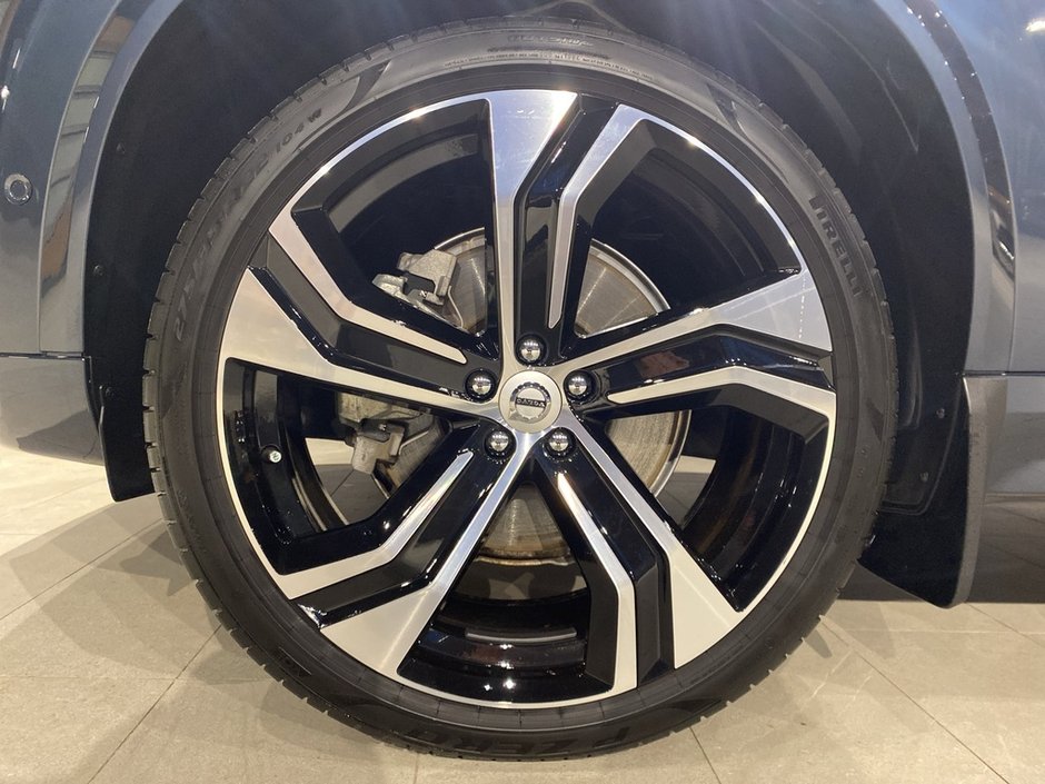 2024 Volvo XC90 B6 AWD Ultimate Bright Theme 7-Seater-8