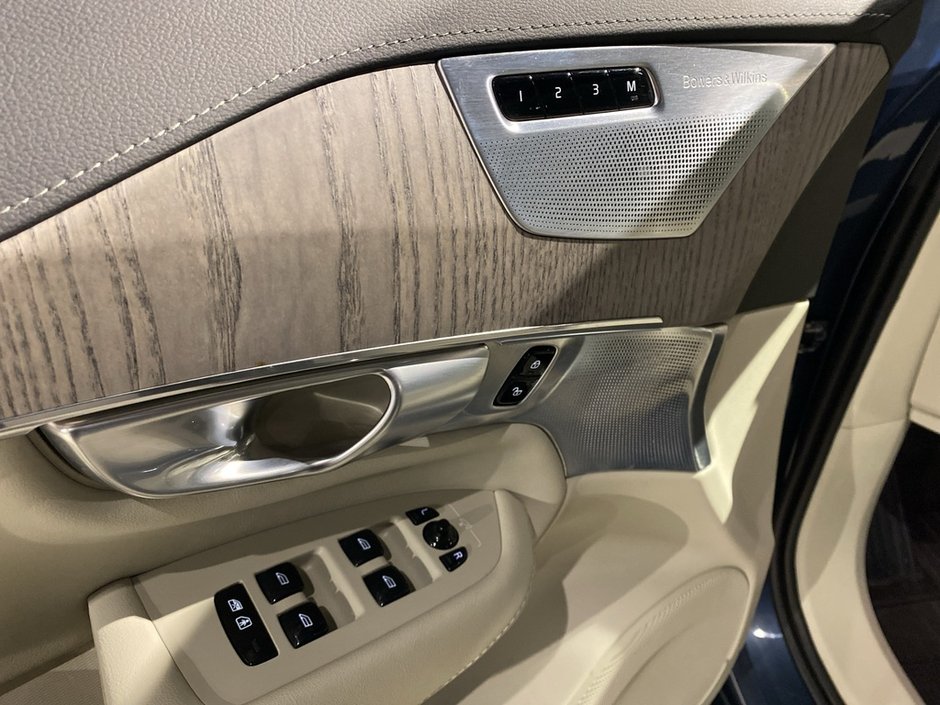2024 Volvo XC90 B6 AWD Ultimate Bright Theme 7-Seater-11