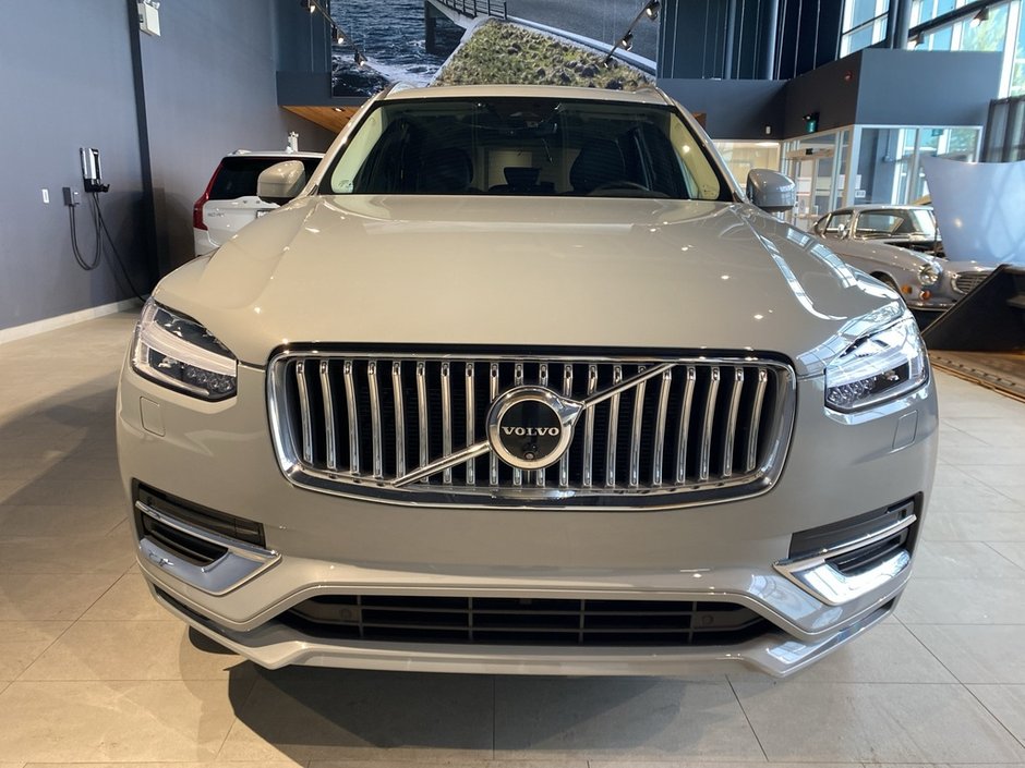 2024 Volvo XC90 B6 AWD Plus Bright Theme 7-Seater-7