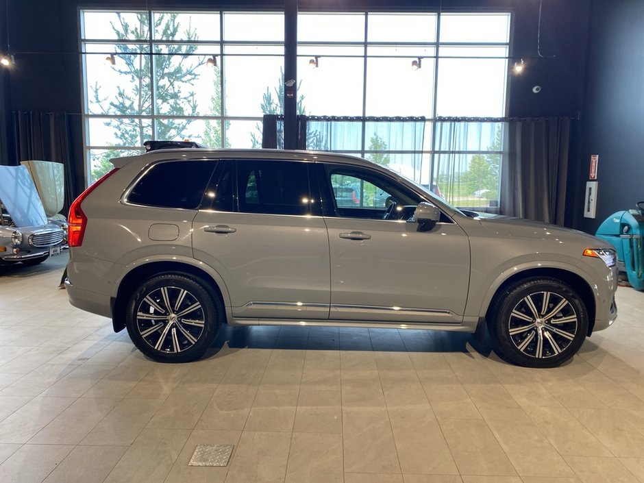 2024 Volvo XC90 B6 AWD Plus Bright Theme 7-Seater-5