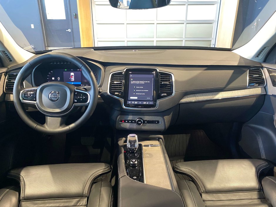 2024 Volvo XC90 B6 AWD Ultimate Bright Theme 7-Seater-10