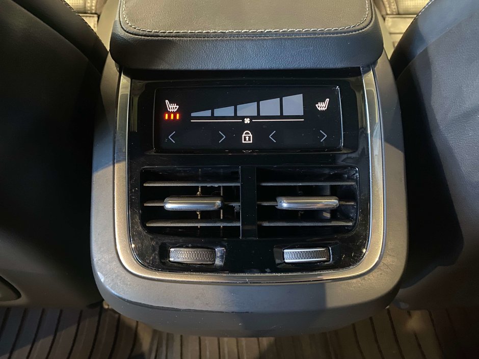 2024 Volvo XC90 B6 AWD Ultimate Bright Theme 7-Seater-18