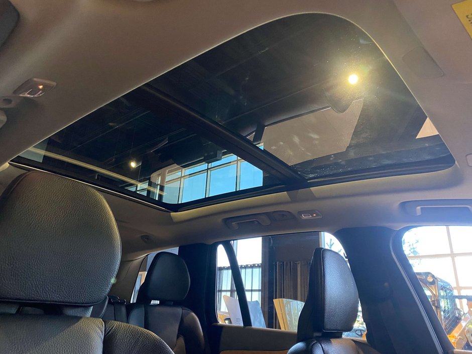 2024 Volvo XC90 B6 AWD Plus Bright Theme 7-Seater-26