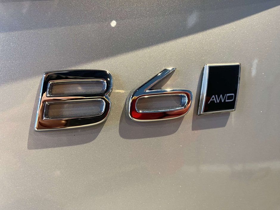 2024 Volvo XC90 B6 AWD Plus Bright Theme 7-Seater-28
