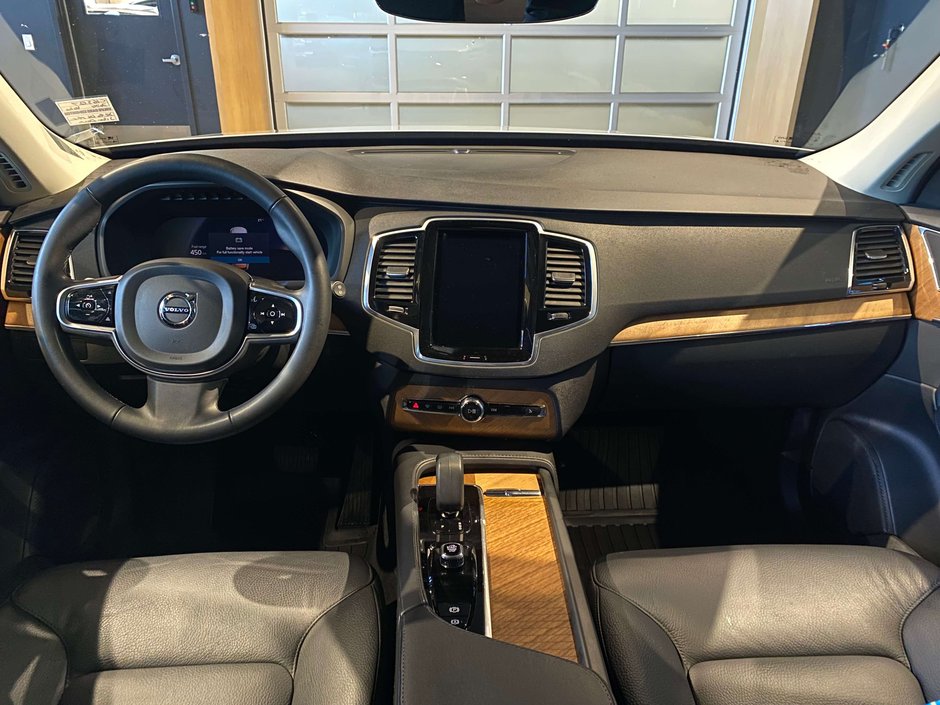 2024 Volvo XC90 B6 AWD Plus Bright Theme 7-Seater-10