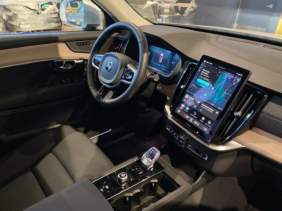 2025 Volvo XC90 2025.5 B6 AWD Core Bright Theme 7-Seater-25