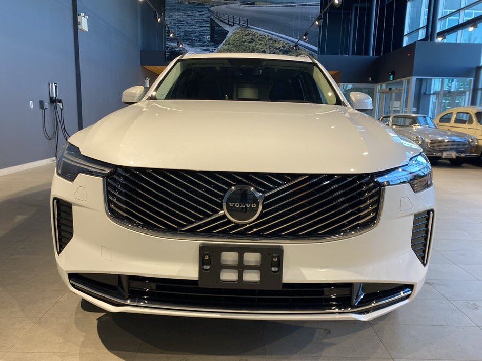 2025 Volvo XC90 2025.5 B6 AWD Core Bright Theme 7-Seater-7