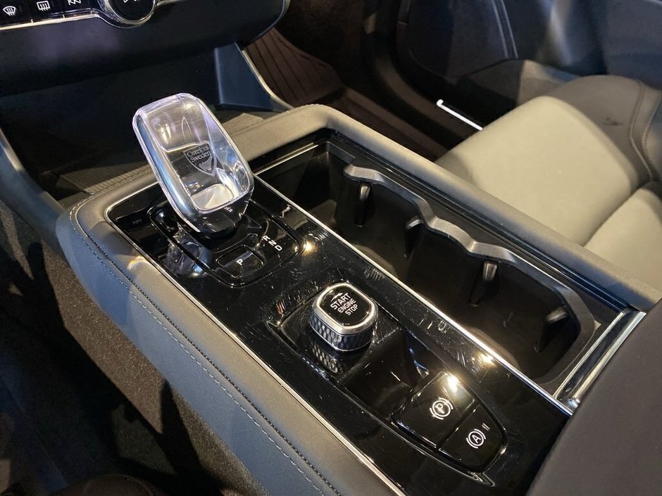 2025 Volvo XC90 2025.5 B6 AWD Core Bright Theme 7-Seater-12